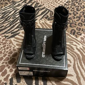 Karl Lagerfeld Paris, Blayze, peep toe booties